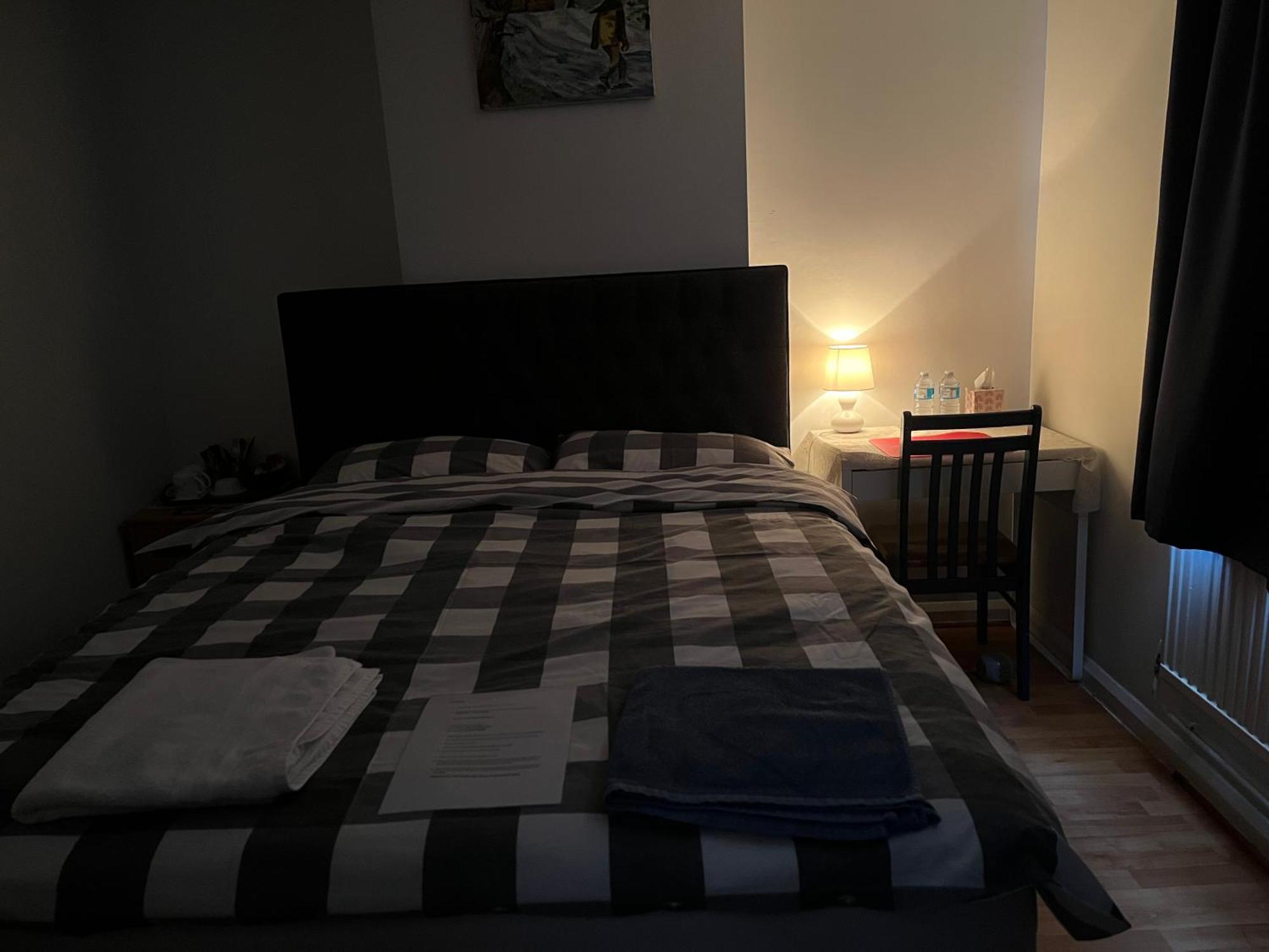Large Double Bedroom With Free On Site Parking Кингстон на Темзе Экстерьер фото